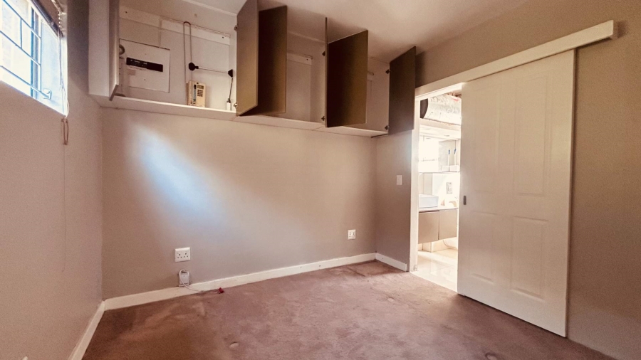 1 Bedroom Property for Sale in Green Point Western Cape